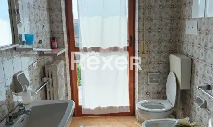 Rexer-Alessandria-Ampio-appartamento-di-mq-al-penultimo-piano-con-tre-balconi-box-auto-e-vista-aperta-Altro