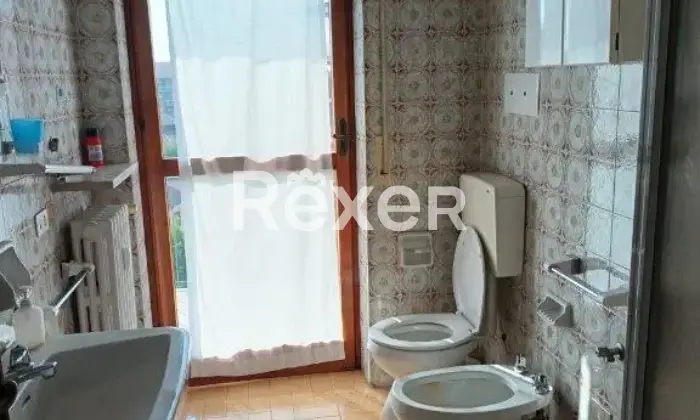 Rexer-Alessandria-Ampio-appartamento-di-mq-al-penultimo-piano-con-tre-balconi-box-auto-e-vista-aperta-Altro
