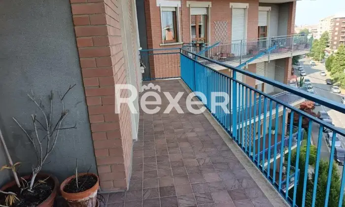 Rexer-Alessandria-Ampio-appartamento-di-mq-al-penultimo-piano-con-tre-balconi-box-auto-e-vista-aperta-Altro