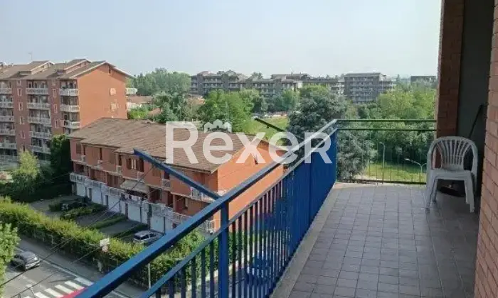 Rexer-Alessandria-Ampio-appartamento-di-mq-al-penultimo-piano-con-tre-balconi-box-auto-e-vista-aperta-Altro