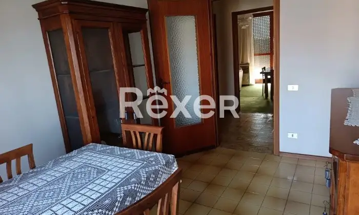 Rexer-Alessandria-Ampio-appartamento-di-mq-al-penultimo-piano-con-tre-balconi-box-auto-e-vista-aperta-Altro