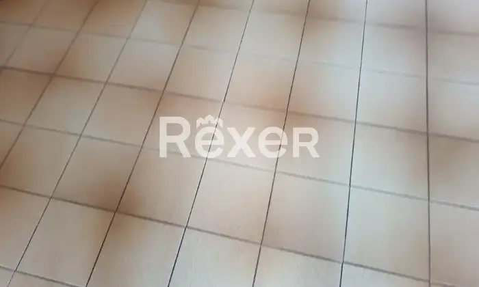 Rexer-Alessandria-Ampio-appartamento-di-mq-al-penultimo-piano-con-tre-balconi-box-auto-e-vista-aperta-Altro