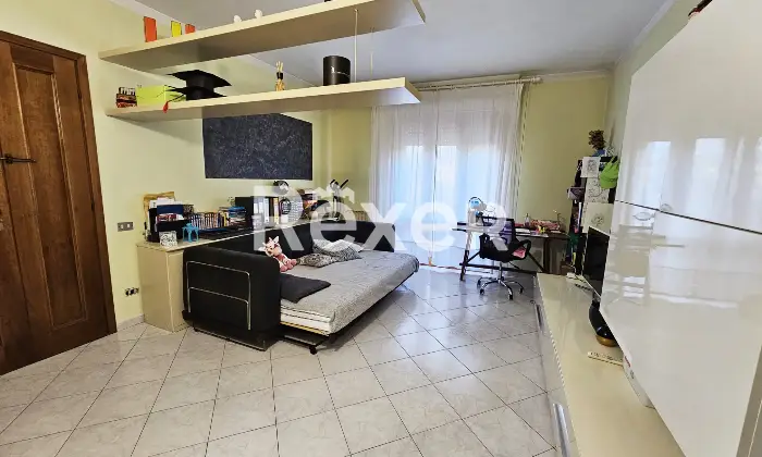 Rexer-Campi-Bisenzio-Ampio-trilocale-con-terrazzo-vivibile-e-garage-Soggiorno