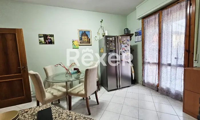 Rexer-Campi-Bisenzio-Ampio-trilocale-con-terrazzo-vivibile-e-garage-Cucina