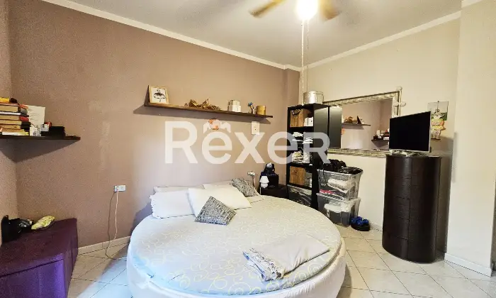 Rexer-Campi-Bisenzio-Ampio-trilocale-con-terrazzo-vivibile-e-garage-Camera-da-letto-matrimoniale