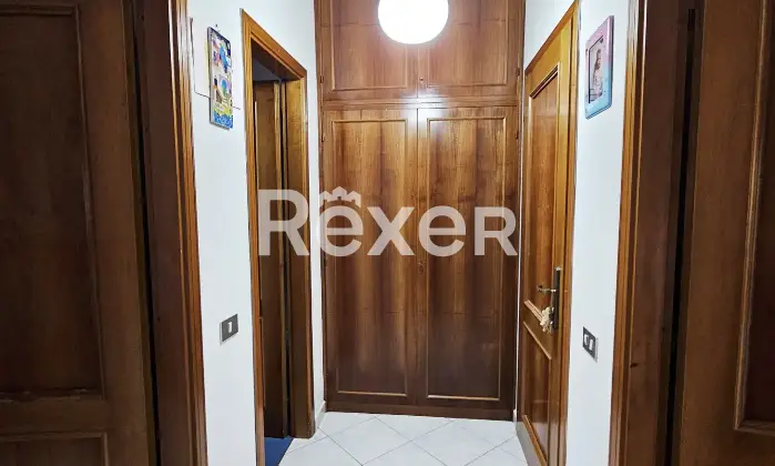 Rexer-Campi-Bisenzio-Ampio-trilocale-con-terrazzo-vivibile-e-garage-Disimpegno