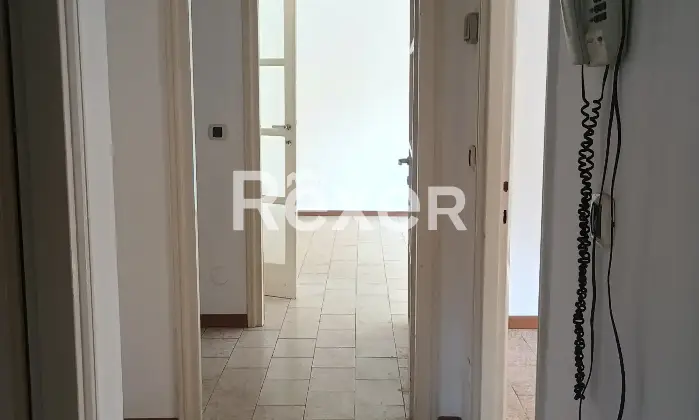 Rexer-Busto-Arsizio-Quadrilocale-al-piano-rialzato-Disimpegno
