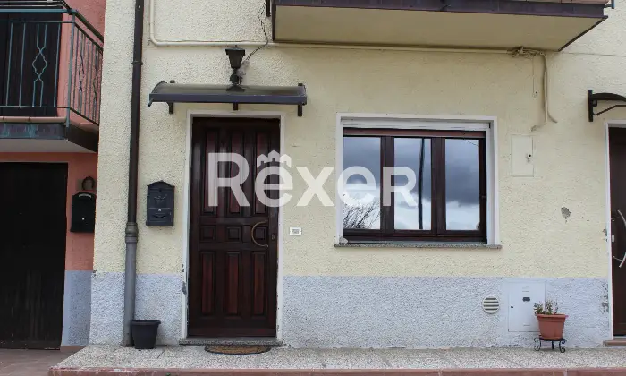 Rexer-Montecopiolo-Appartamento-con-ingresso-indipendente-garage-e-vista-panoramica-a-Montecopiolo-Facciata