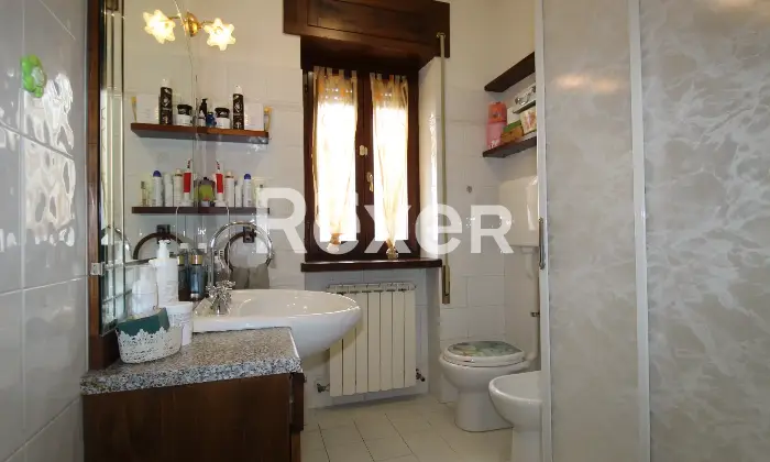 Rexer-Montecopiolo-Appartamento-con-ingresso-indipendente-garage-e-vista-panoramica-a-Montecopiolo-Bagno