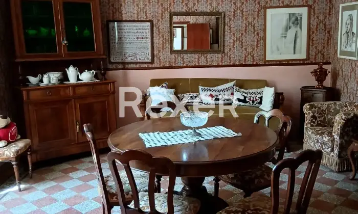 Rexer-Pienza-Pienza-a-pochi-passi-dal-centro-storico-villa-storica-con-dependance-e-ampio-Giardino-privato-Altro