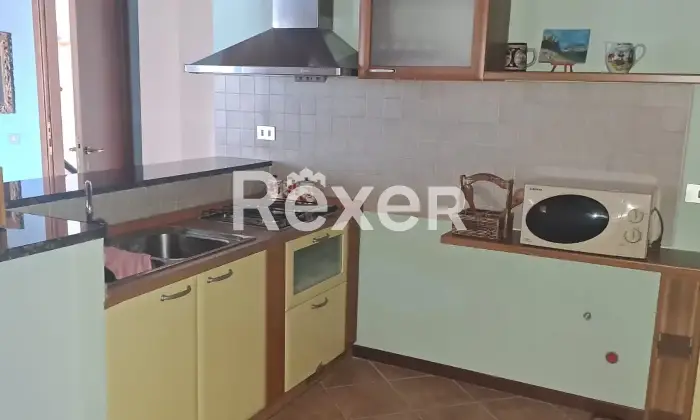 Rexer-Caresanablot-Villa-in-zona-residenziale-di-prestigio-Cucina