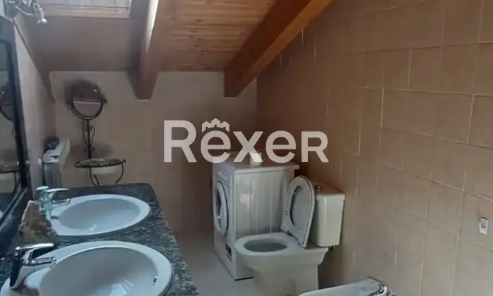Rexer-Caresanablot-Villa-in-zona-residenziale-di-prestigio-Bagno