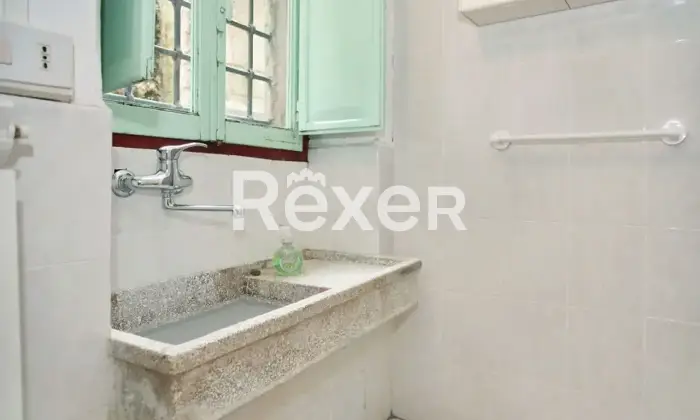 Rexer-Pescaglia-Antico-Palazzo-con-Piscina-e-Giardino-in-Vendita-a-Colognora-Pescaglia-Altro