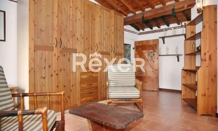 Rexer-Pescaglia-Antico-Palazzo-con-Piscina-e-Giardino-in-Vendita-a-Colognora-Pescaglia-Altro