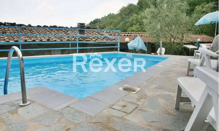 Rexer-Pescaglia-Antico-Palazzo-con-Piscina-e-Giardino-in-Vendita-a-Colognora-Pescaglia-Altro