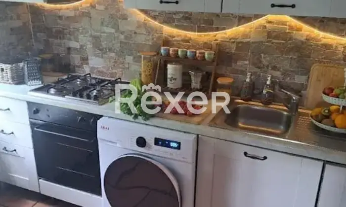Rexer-Pescaglia-Antico-Palazzo-con-Piscina-e-Giardino-in-Vendita-a-Colognora-Pescaglia-Cucina