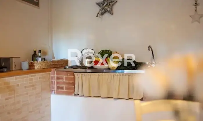 Rexer-Pescaglia-Antico-Palazzo-con-Piscina-e-Giardino-in-Vendita-a-Colognora-Pescaglia-Cucina