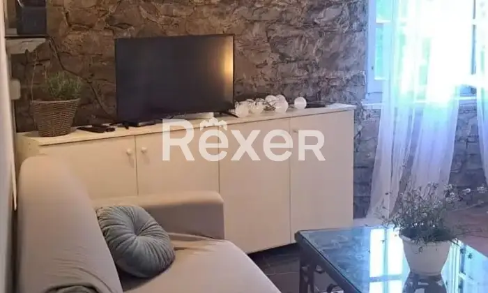 Rexer-Pescaglia-Antico-Palazzo-con-Piscina-e-Giardino-in-Vendita-a-Colognora-Pescaglia-Altro