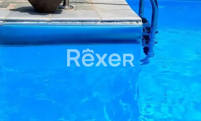 Rexer-Pescaglia-Antico-Palazzo-con-Piscina-e-Giardino-in-Vendita-a-Colognora-Pescaglia-Terrazzo