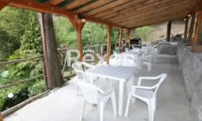 Rexer-Pescaglia-Antico-Palazzo-con-Piscina-e-Giardino-in-Vendita-a-Colognora-Pescaglia-Altro
