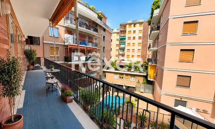 Rexer-SAVONA-Ampia-metratura-con-ascensore-e-garage-Altro