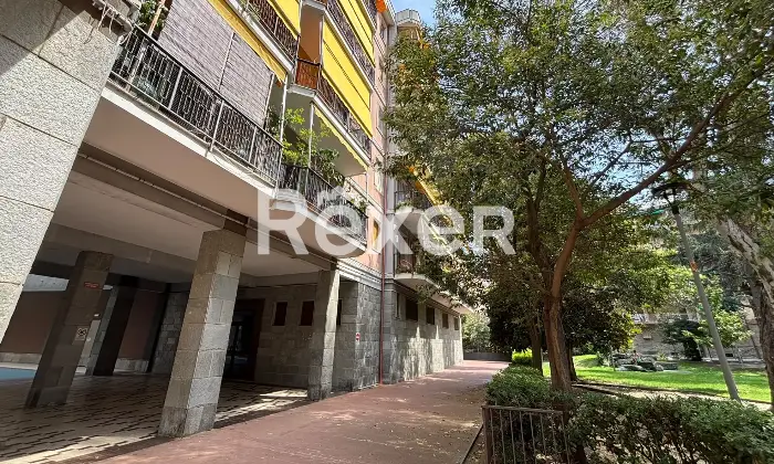 Rexer-SAVONA-Ampia-metratura-con-ascensore-e-garage-Altro