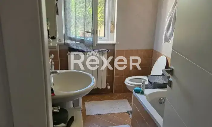 Rexer-Foligno-Foligno-Elegante-appartamento-ristrutturato-con-giardino-privato-di-mq-e-garage-doppio-Altro