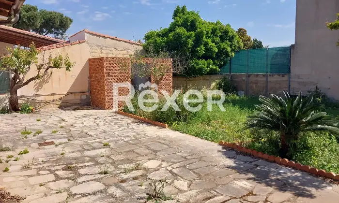 Rexer-Scicli-Villa-a-Playa-Grande-Giardino