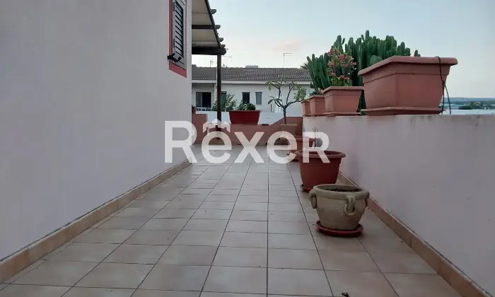 Rexer-Scicli-Villa-a-Playa-Grande-Terrazzo
