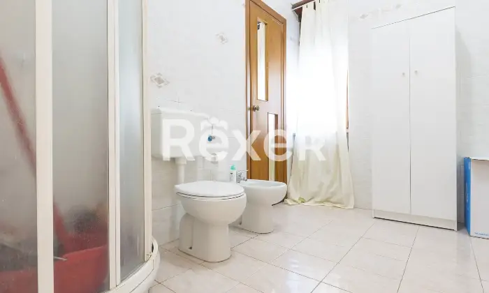 Rexer-Rivoli-VILLA-SINGOLA-LIBERA-SU-LATI-LOCATA-SINO-AL-Altro