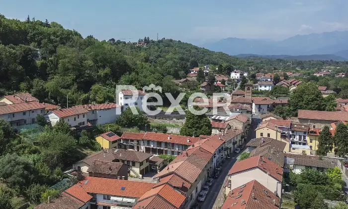 Rexer-Rivoli-VILLA-SINGOLA-LIBERA-SU-LATI-LOCATA-SINO-AL-Altro