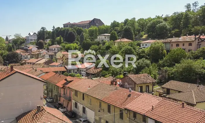 Rexer-Rivoli-VILLA-SINGOLA-LIBERA-SU-LATI-LOCATA-SINO-AL-Altro