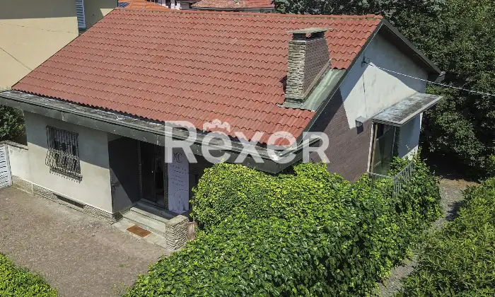 Rexer-Rivoli-VILLA-SINGOLA-LIBERA-SU-LATI-LOCATA-SINO-AL-Altro