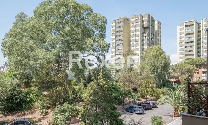 Rexer-Roma-Appartamento-in-Via-Byron-con-posto-auto-e-cantina-Vista