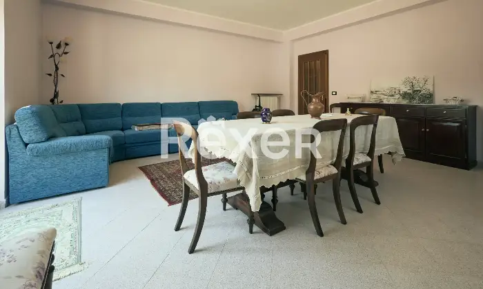 Rexer-LAquila-Villa-bifamiliare-con-due-appartamenti-indipendenti-e-garage-Altro