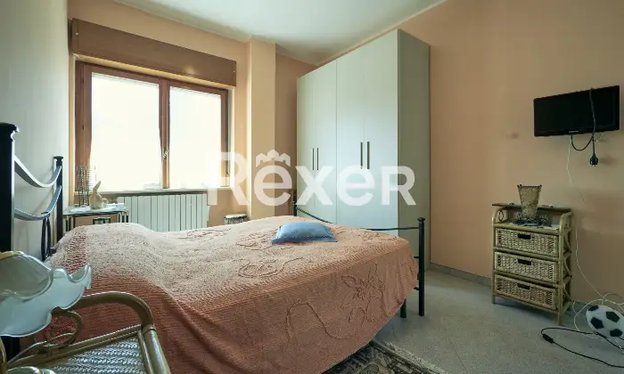 Rexer-LAquila-Villa-bifamiliare-con-due-appartamenti-indipendenti-e-garage-Altro