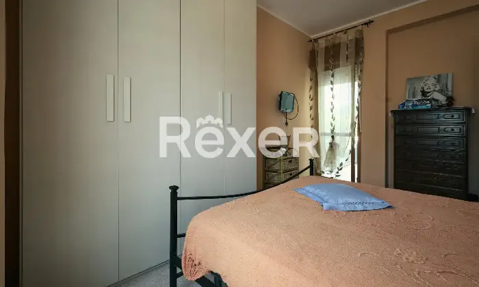 Rexer-LAquila-Villa-bifamiliare-con-due-appartamenti-indipendenti-e-garage-Altro