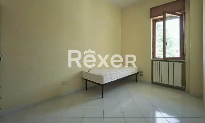 Rexer-LAquila-Villa-bifamiliare-con-due-appartamenti-indipendenti-e-garage-Altro