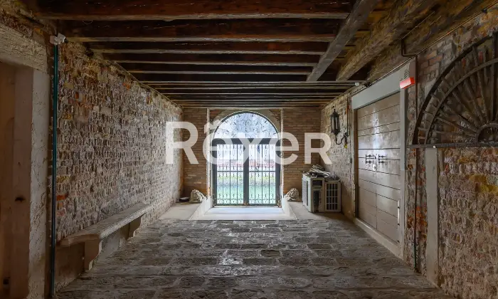 Rexer-Venezia-Appartamento-con-vista-sui-tetti-di-Venezia-nel-cuore-del-Sestiere-di-Castello-Altro