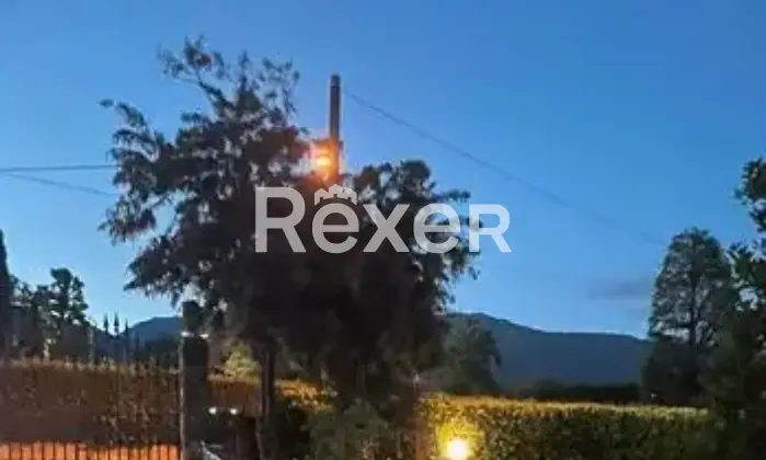 Rexer-Capannori-Vendesi-villa-in-stile-Liberty-con-piscina-e-giardino-Marlia-Capannori-LU-Altro