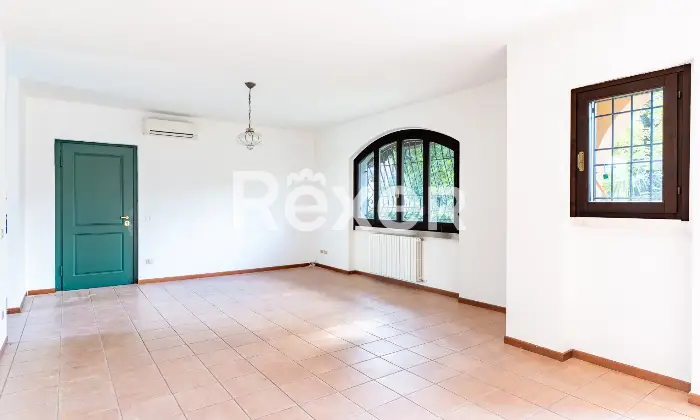 Rexer-REZZATO-QUADRILOCALE-PIANO-TERRA-CON-GIARDINO-Altro