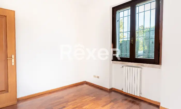 Rexer-REZZATO-QUADRILOCALE-PIANO-TERRA-CON-GIARDINO-Altro