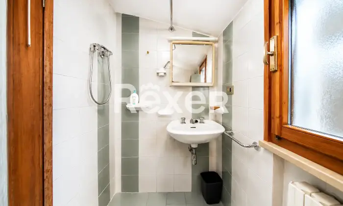 Rexer-Comacchio-Nel-cuore-di-Comacchio-ampia-soluzione-abitativa-con-camere-e-doppio-servizio-Bagno