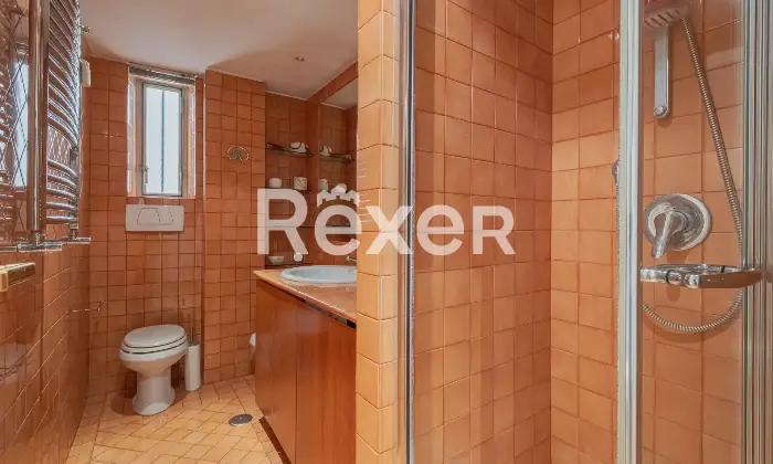 Rexer-Roma-Appartamento-di-rappresentanza-a-due-passi-da-Piazza-del-Popolo-Via-Ferdinando-di-Savoia-Bagno
