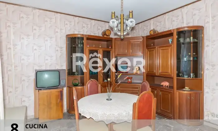 Rexer-Gualdo-Cattaneo-Casa-indipendente-con-tre-appartamenti-ampi-garage-terreno-con-ulivi-e-annessi-Gualdo-Cattaneo-PG-Altro