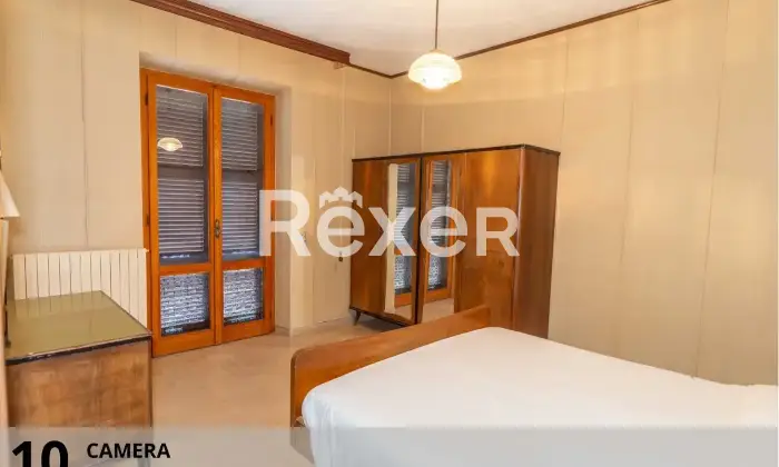 Rexer-Gualdo-Cattaneo-Casa-indipendente-con-tre-appartamenti-ampi-garage-terreno-con-ulivi-e-annessi-Gualdo-Cattaneo-PG-Altro