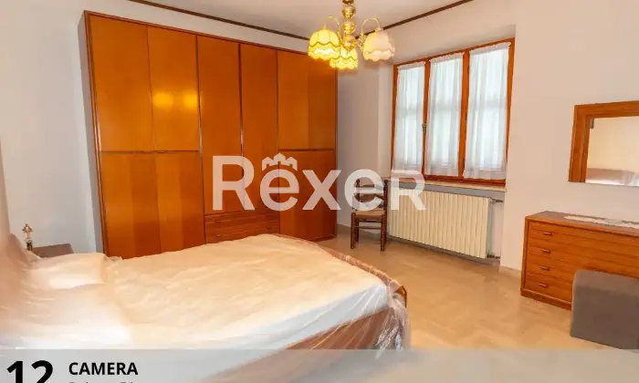 Rexer-Gualdo-Cattaneo-Casa-indipendente-con-tre-appartamenti-ampi-garage-terreno-con-ulivi-e-annessi-Gualdo-Cattaneo-PG-Altro