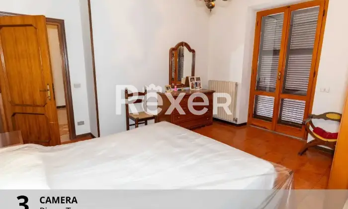 Rexer-Gualdo-Cattaneo-Casa-indipendente-con-tre-appartamenti-ampi-garage-terreno-con-ulivi-e-annessi-Gualdo-Cattaneo-PG-Altro