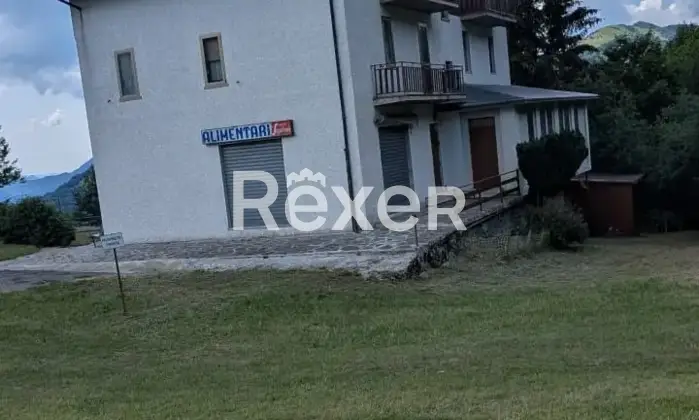 Rexer-Zerba-Casa-indipendente-con-giardino-ampi-spazi-e-possibilit-di-attivit-commerciale-a-Capannette-di-Pej-Zerba-Altro