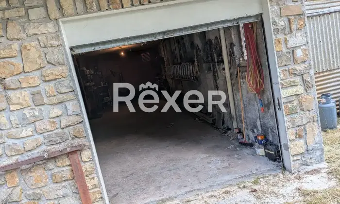 Rexer-Zerba-Casa-indipendente-con-giardino-ampi-spazi-e-possibilit-di-attivit-commerciale-a-Capannette-di-Pej-Zerba-Altro
